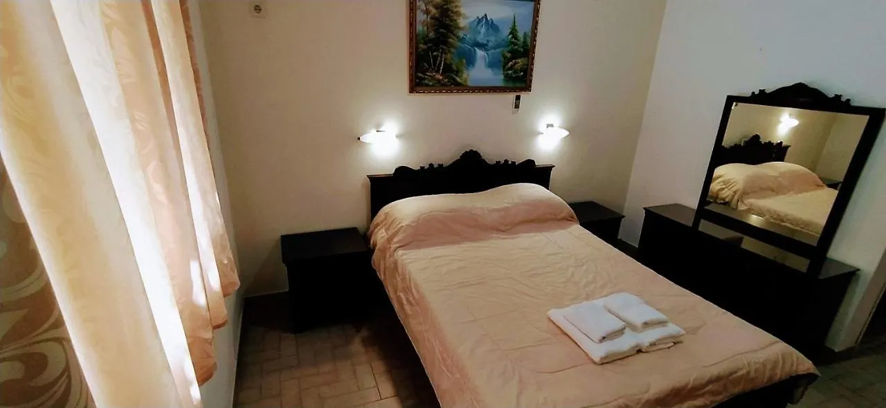 Makis Rooms Katelios Greece